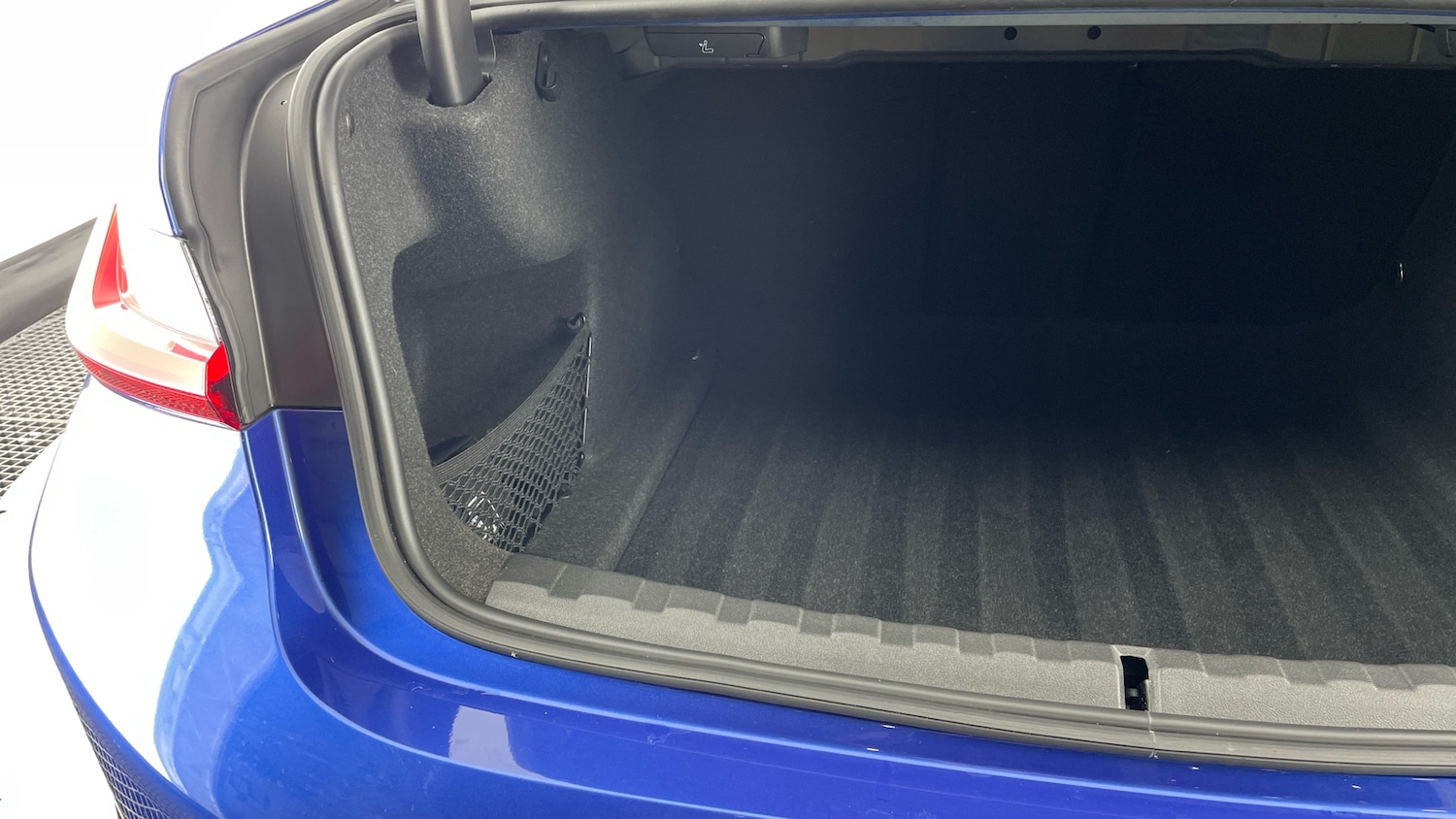 Used BMW 3 Series 2023 for sale - 77116383: Photo 40