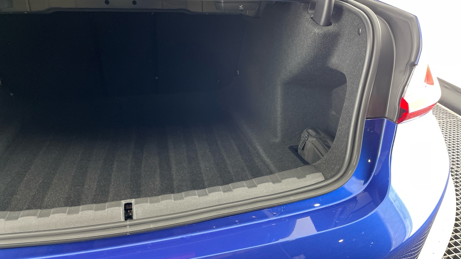 Used BMW 3 Series 2023 for sale - 77116383: Photo 41