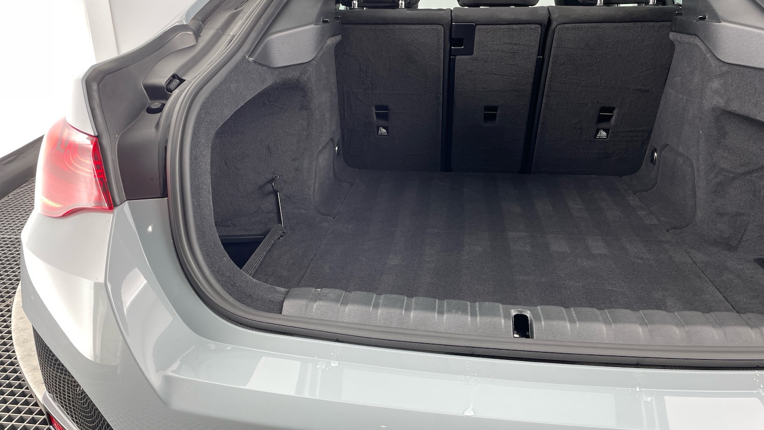 Used BMW i4 2025 for sale - 77137486: Photo 40