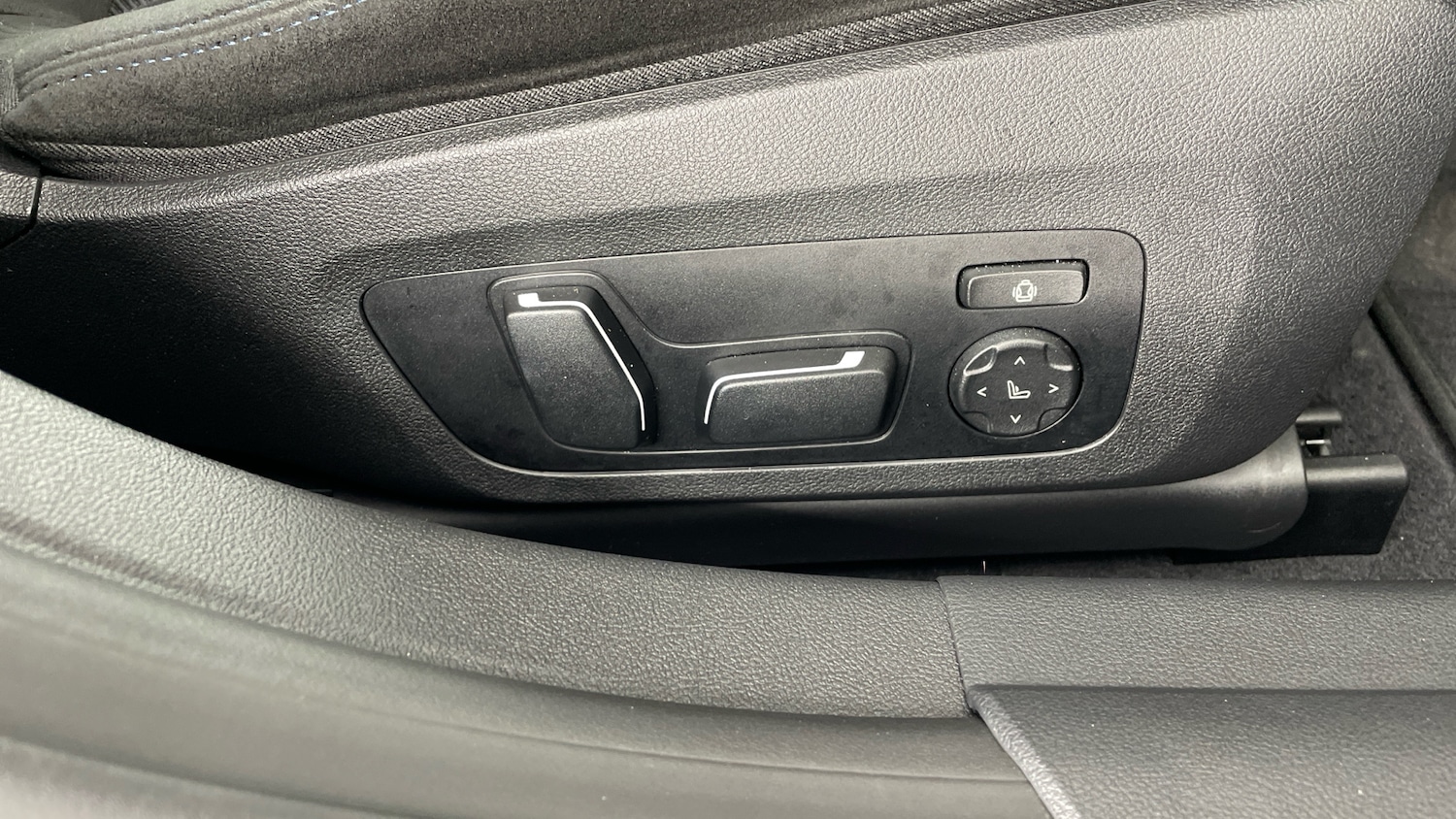 Used BMW i4 2025 for sale - 77137486: Photo 52