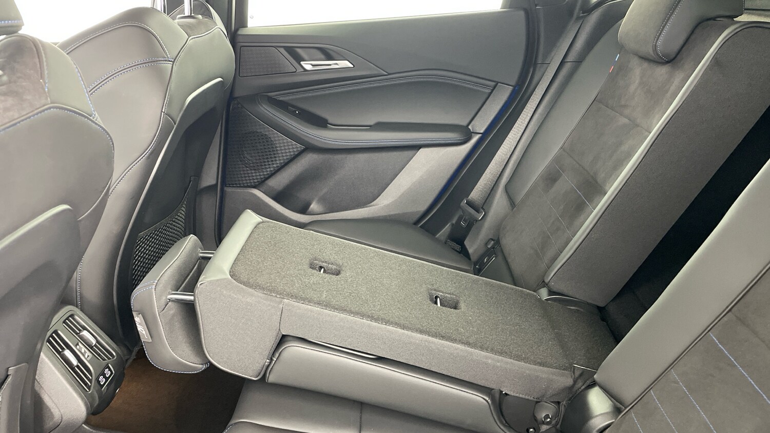 Used BMW 2 Series 2023 for sale - 76427810: Photo 37