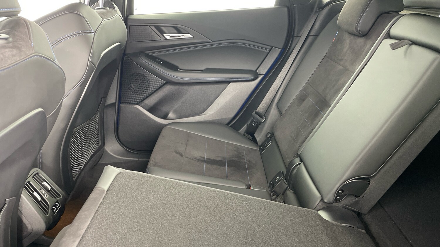 Used BMW 2 Series 2023 for sale - 76427810: Photo 39