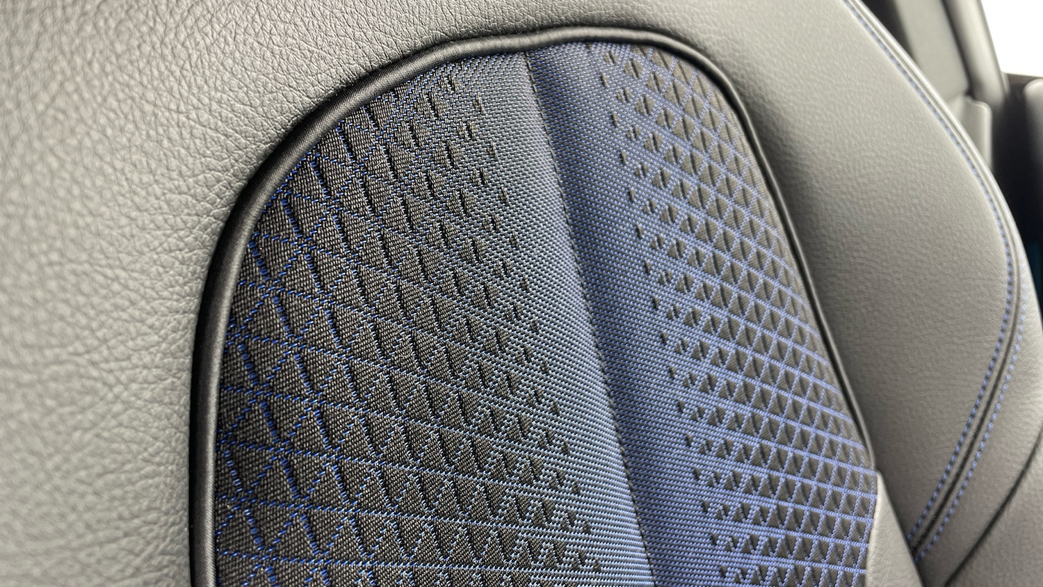 Used BMW 2 Series 2023 for sale - 77694080: Photo 81