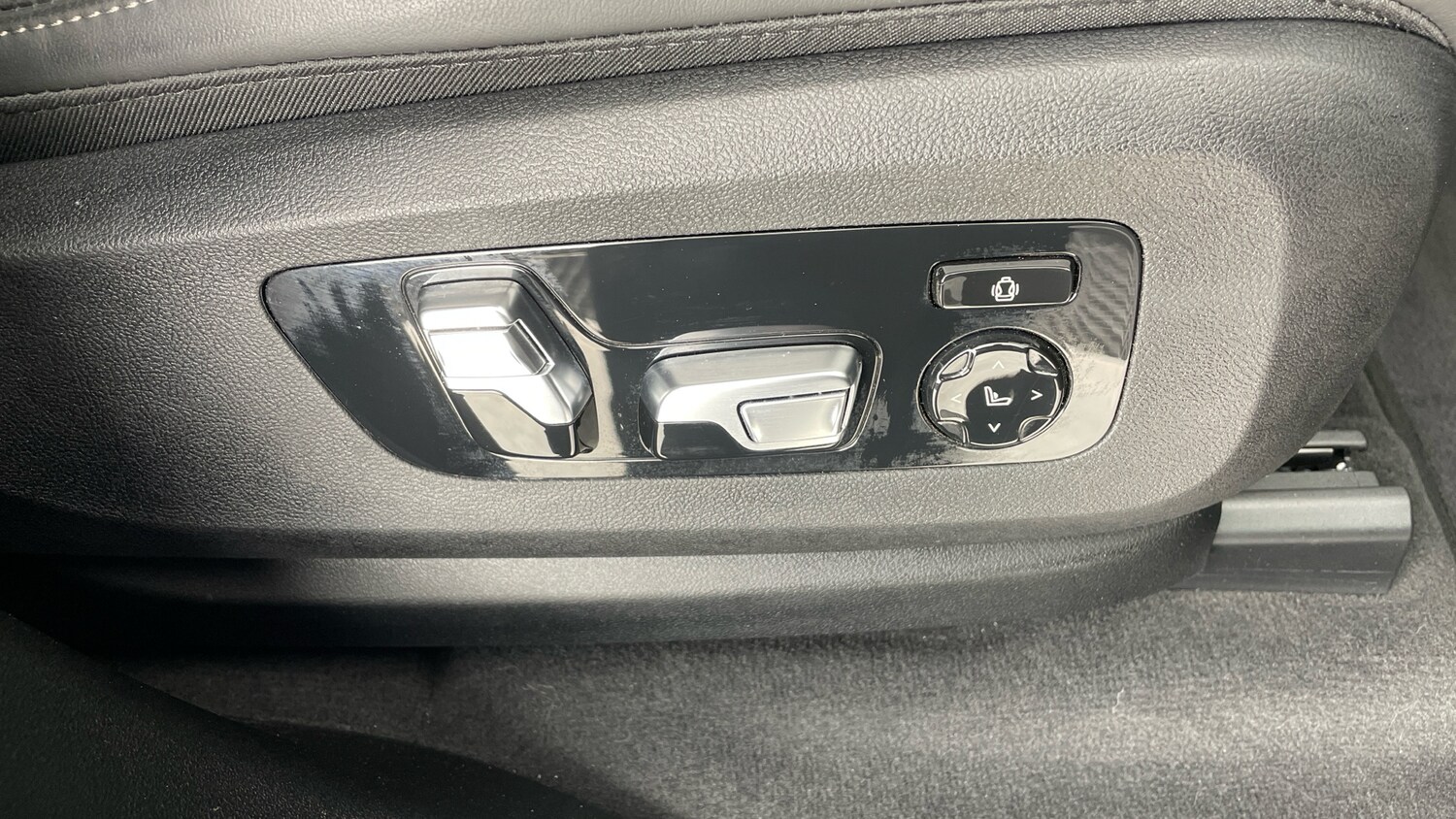 Used BMW X5 2024 for sale - 77988952: Photo 55