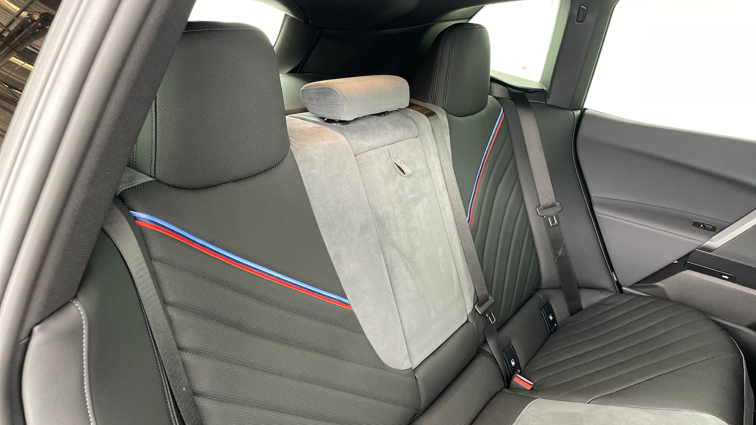 Used BMW iX 2025 for sale - 76477786: Photo 12