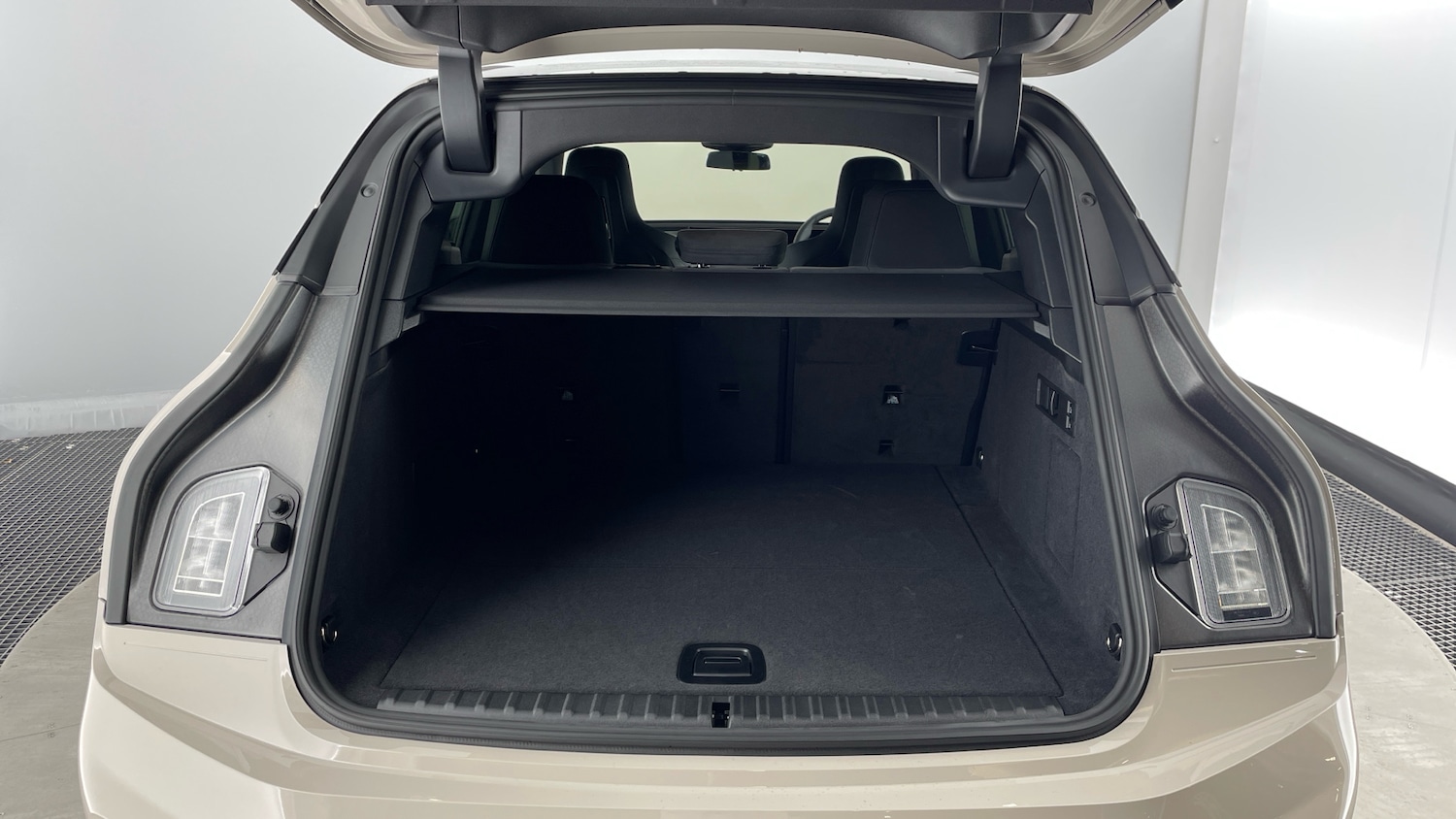 Used BMW iX 2025 for sale - 76477786: Photo 13