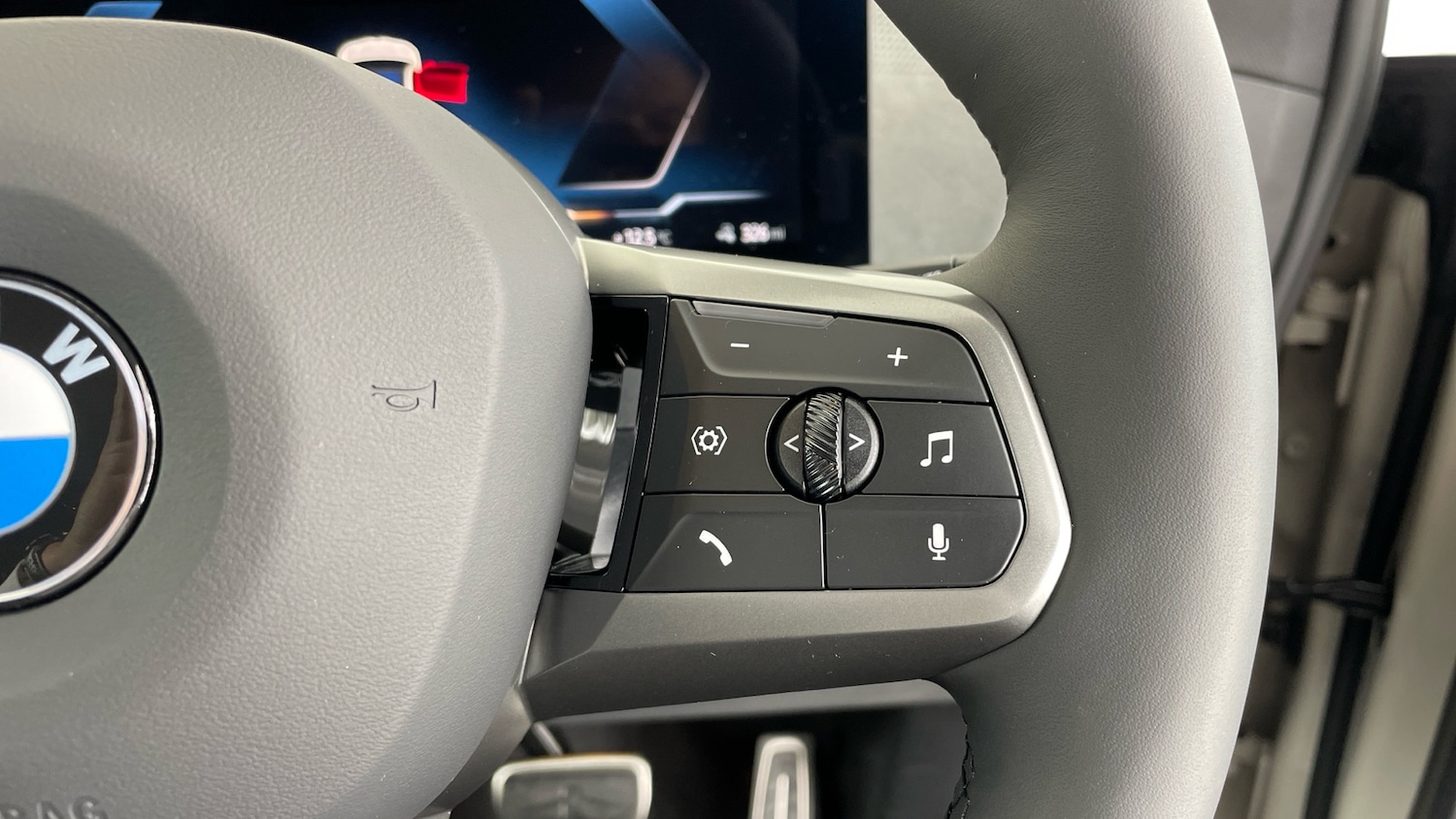 Used BMW iX 2025 for sale - 76477786: Photo 18