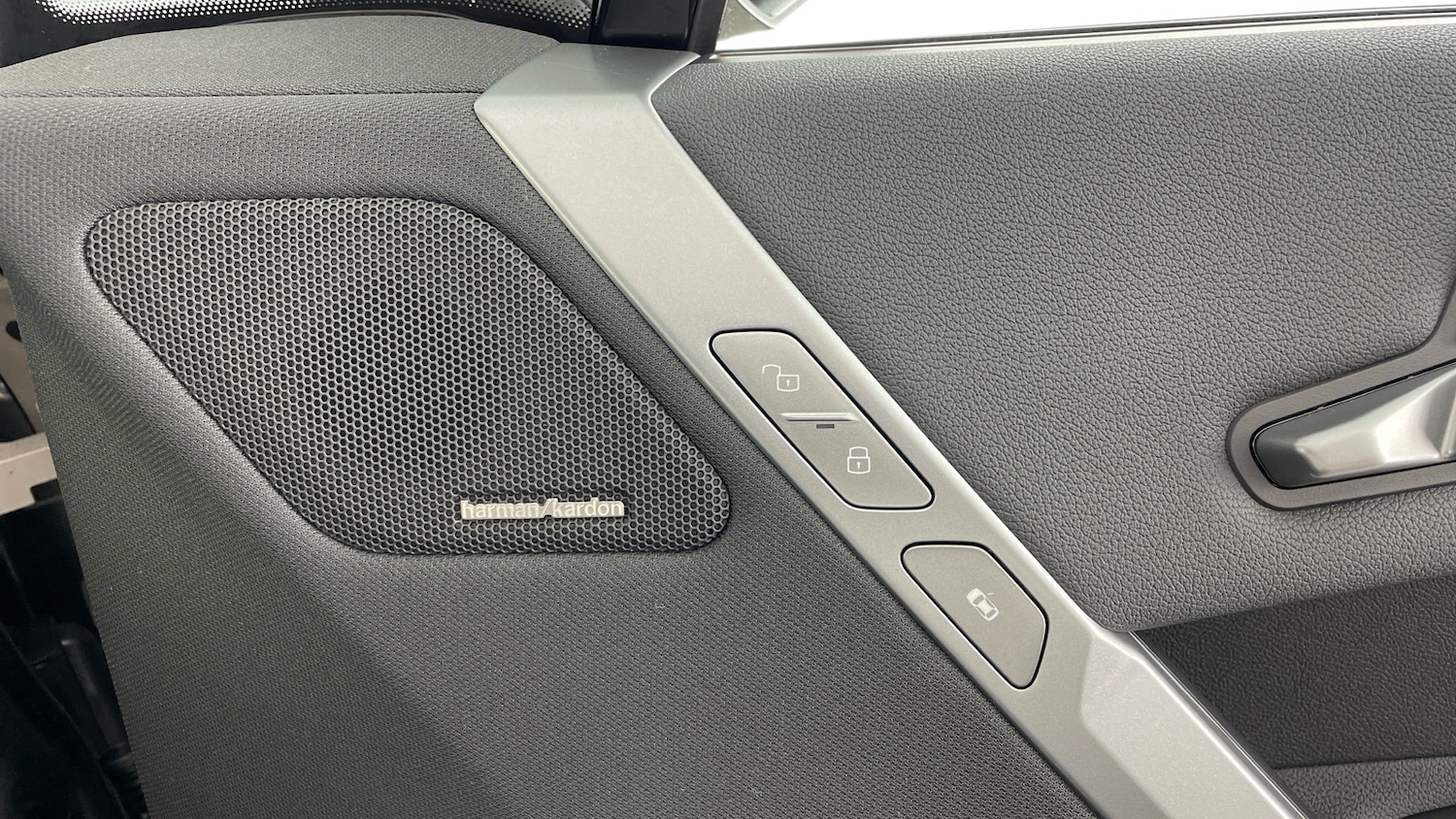 Used BMW iX 2025 for sale - 76477786: Photo 20