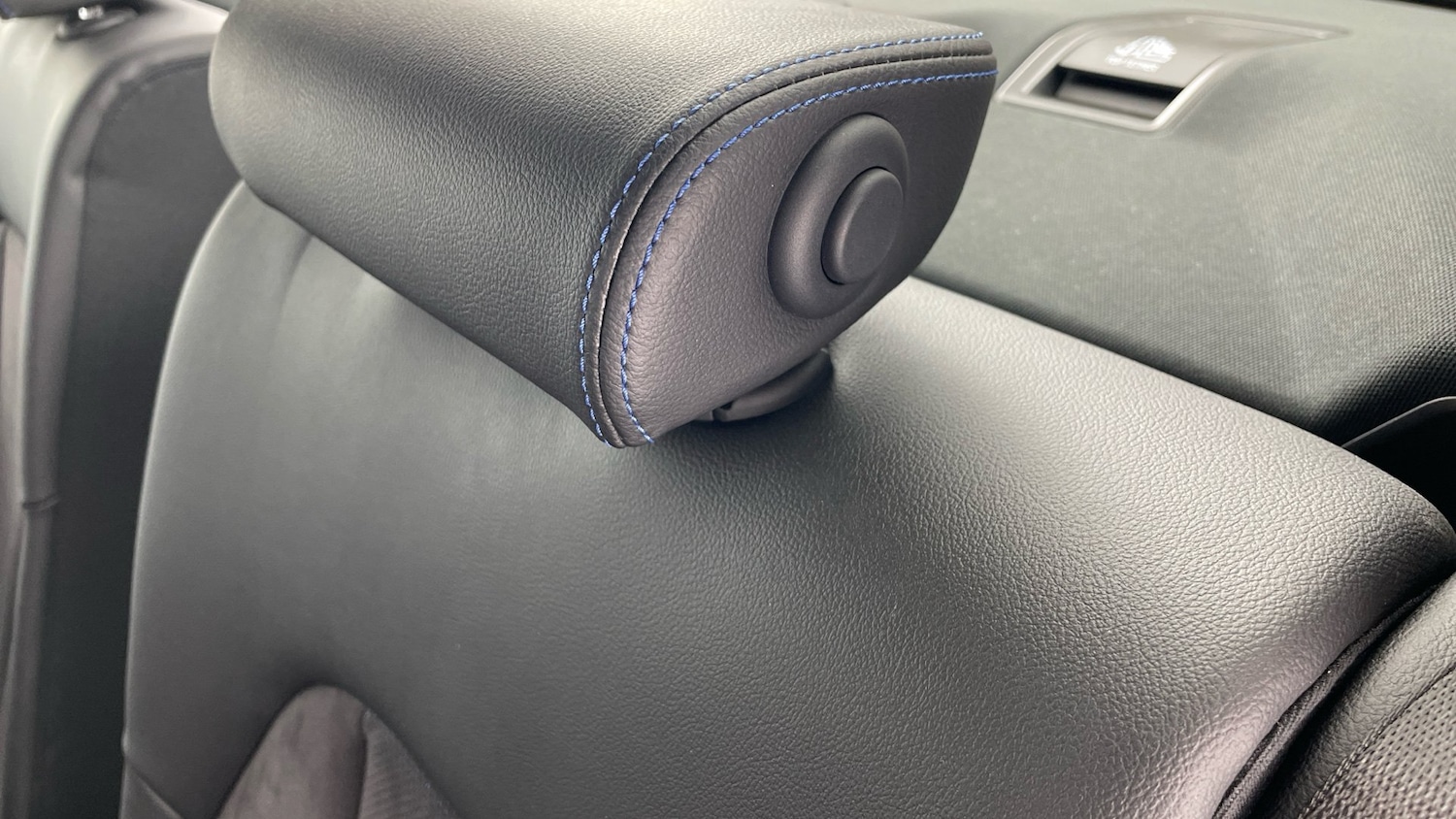 Used BMW 3 Series 2024 for sale - 76455141: Photo 38