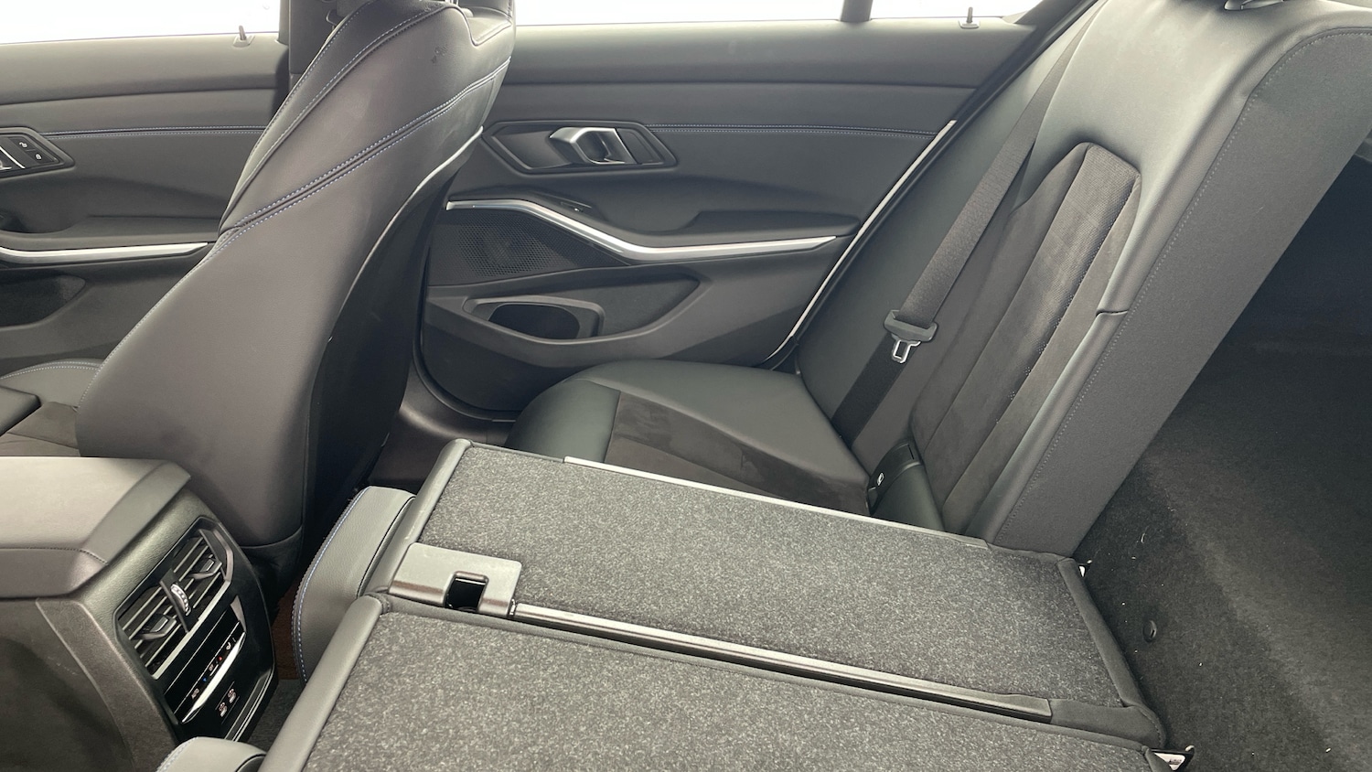 Used BMW 3 Series 2024 for sale - 76455141: Photo 39