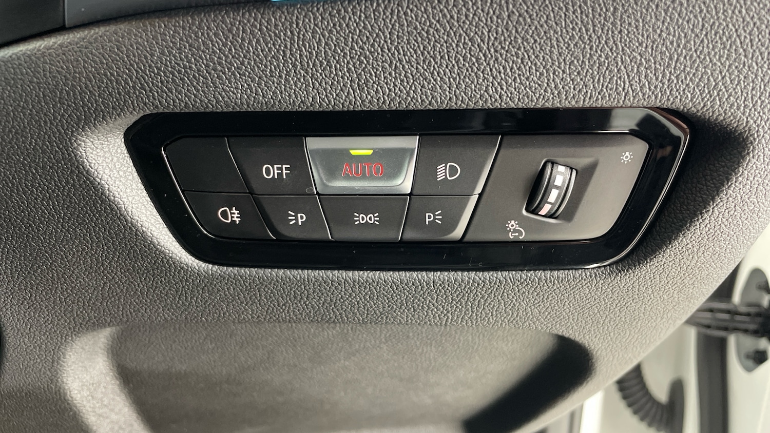 Used BMW 3 Series 2024 for sale - 76455141: Photo 54