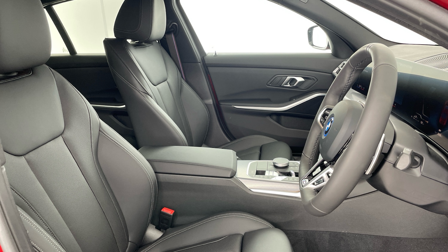 Used BMW 3 Series 2025 for sale - 77069208: Photo 11