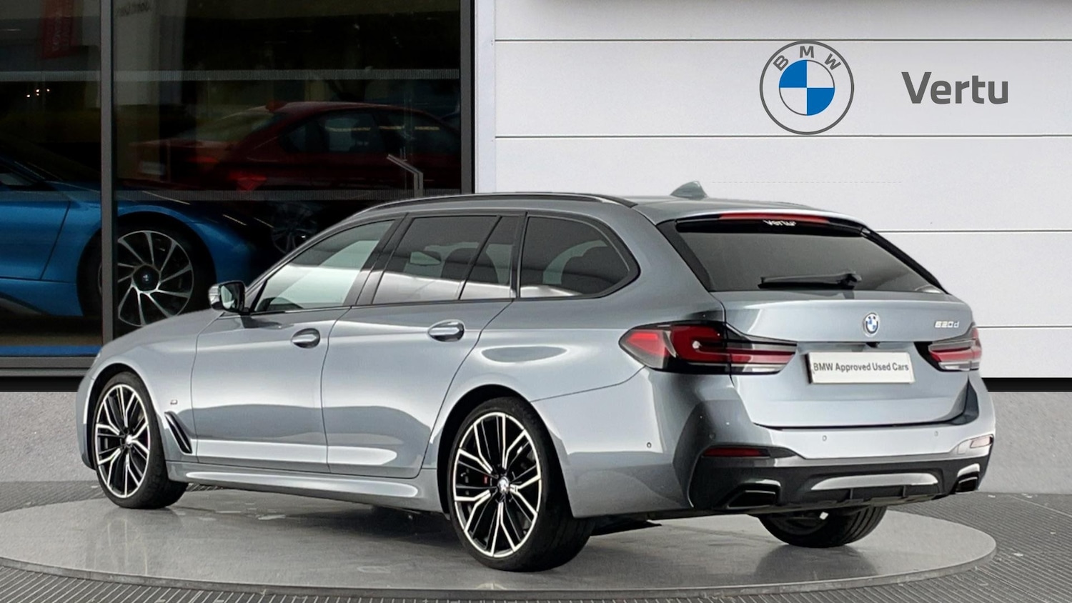 Used BMW 5 Series 2022 for sale - 76402322: Photo 2