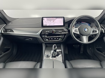 Used BMW 5 Series 2022 for sale - 76402322: Photo