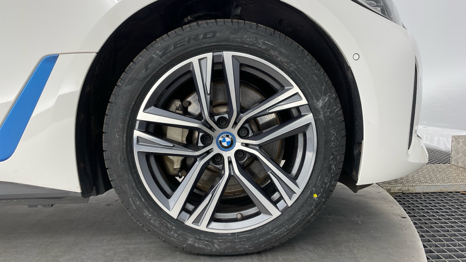 Used BMW i4 2022 for sale - 77803084: Photo 14