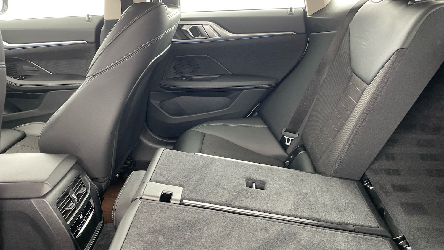 Used BMW i4 2022 for sale - 77803084: Photo 37