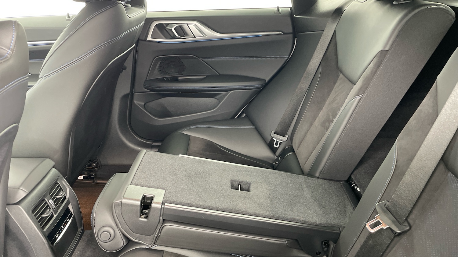 Used BMW i4 2022 for sale - 77847619: Photo 37