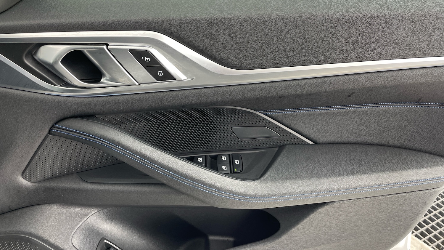 Used BMW i4 2022 for sale - 77847619: Photo 51