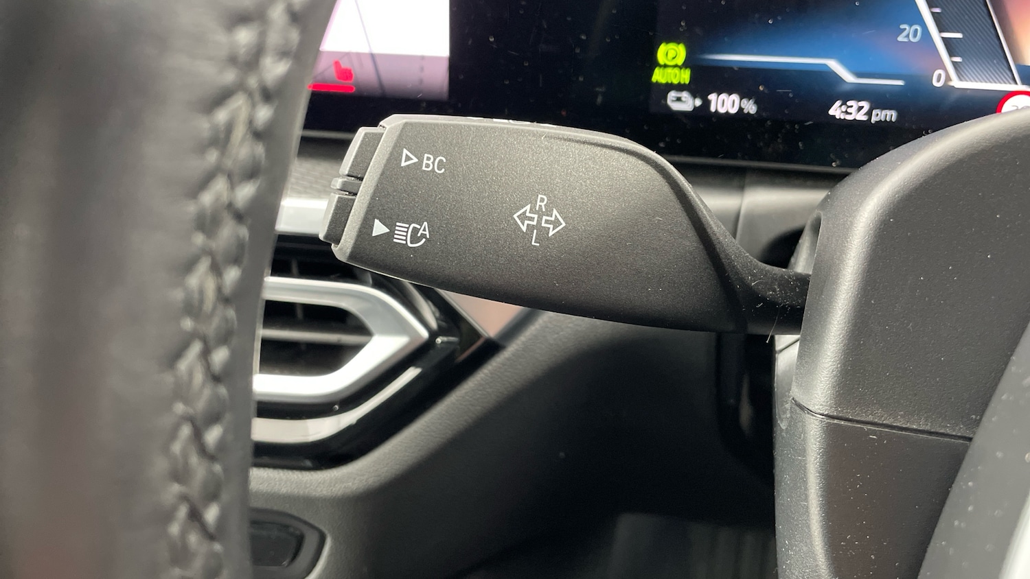 Used BMW i4 2022 for sale - 77847619: Photo 60