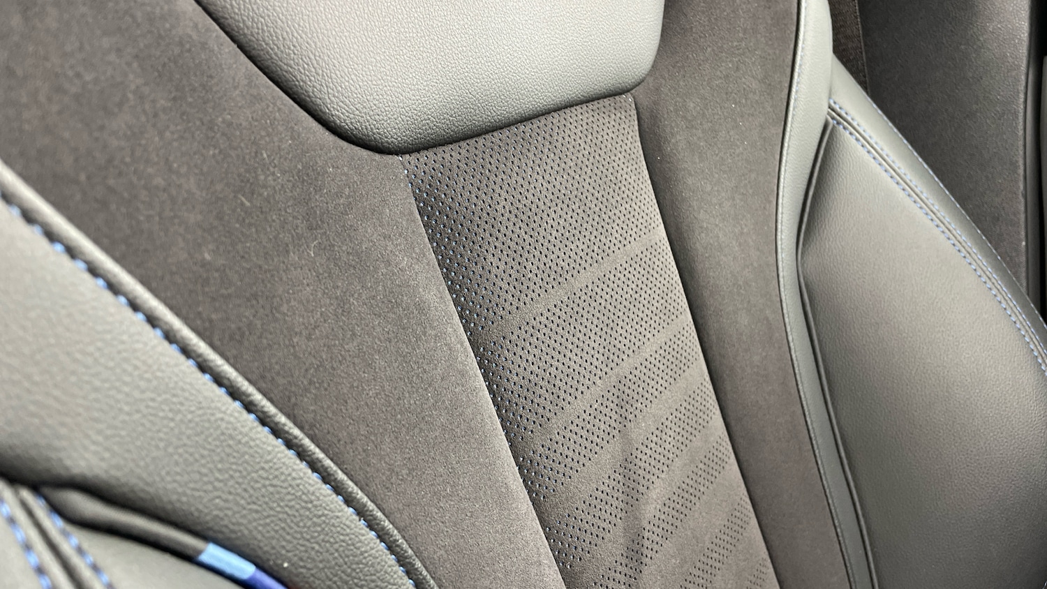 Used BMW i4 2022 for sale - 77847619: Photo 74