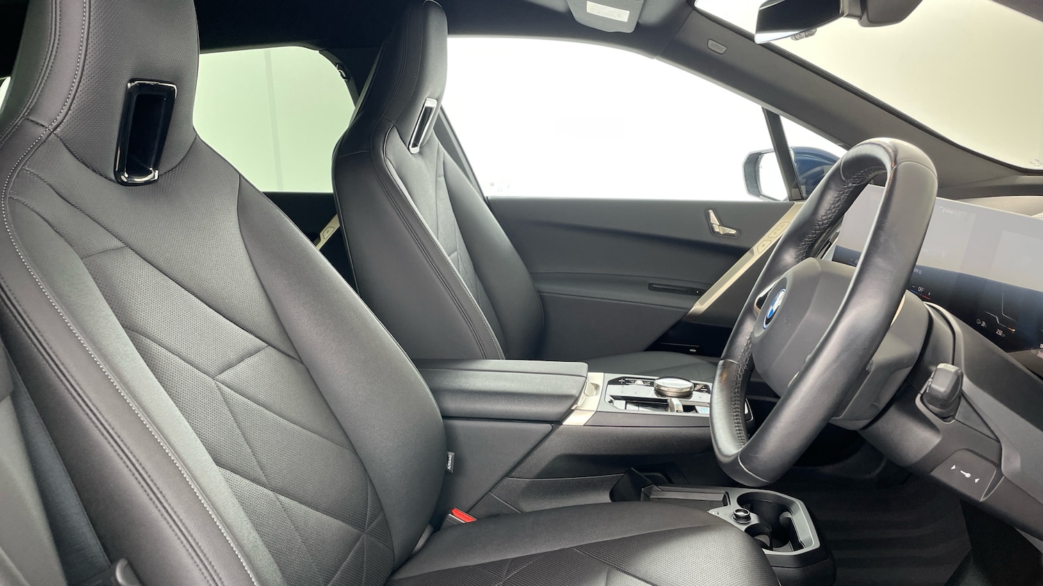 Used BMW iX 2022 for sale - 77803075: Photo 11