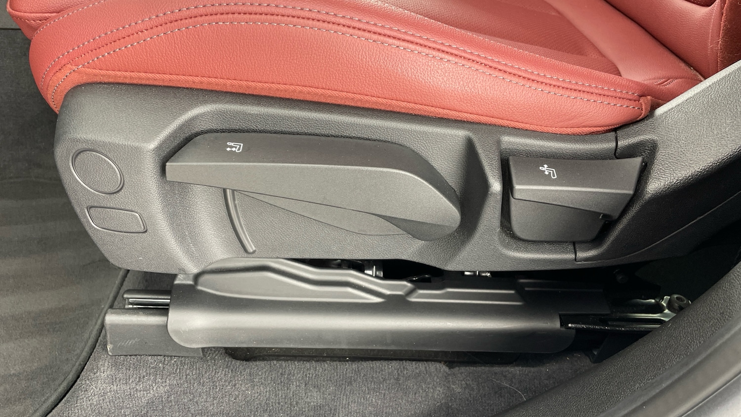 Used Volkswagen T-Roc 2023 for sale - 76725521: Photo 28