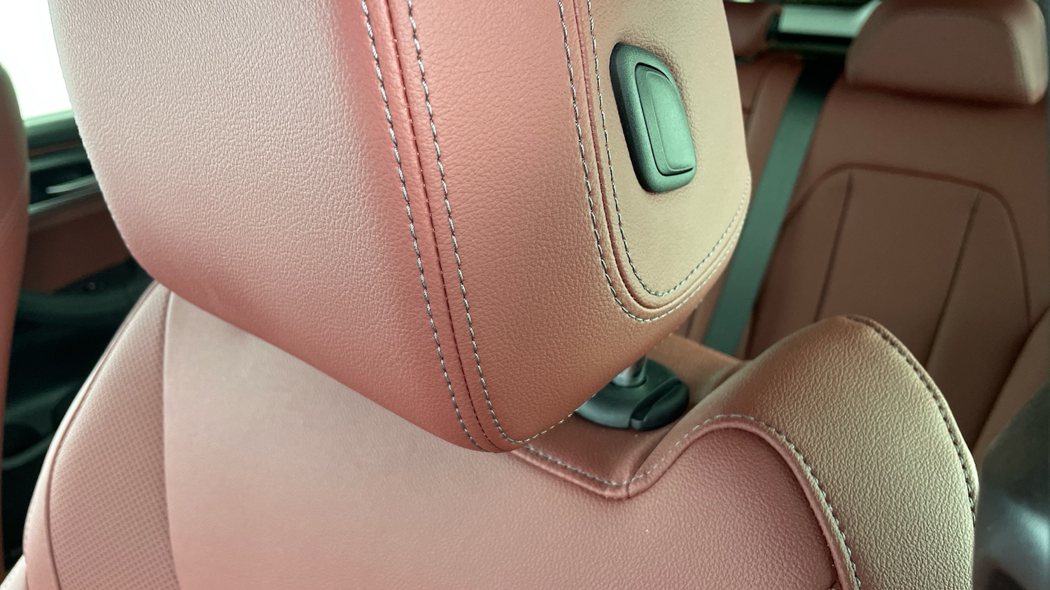 Used Volkswagen T-Roc 2023 for sale - 76725521: Photo 29