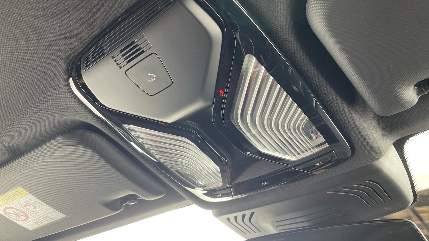 Used Volkswagen T-Roc 2023 for sale - 76725521: Photo 74