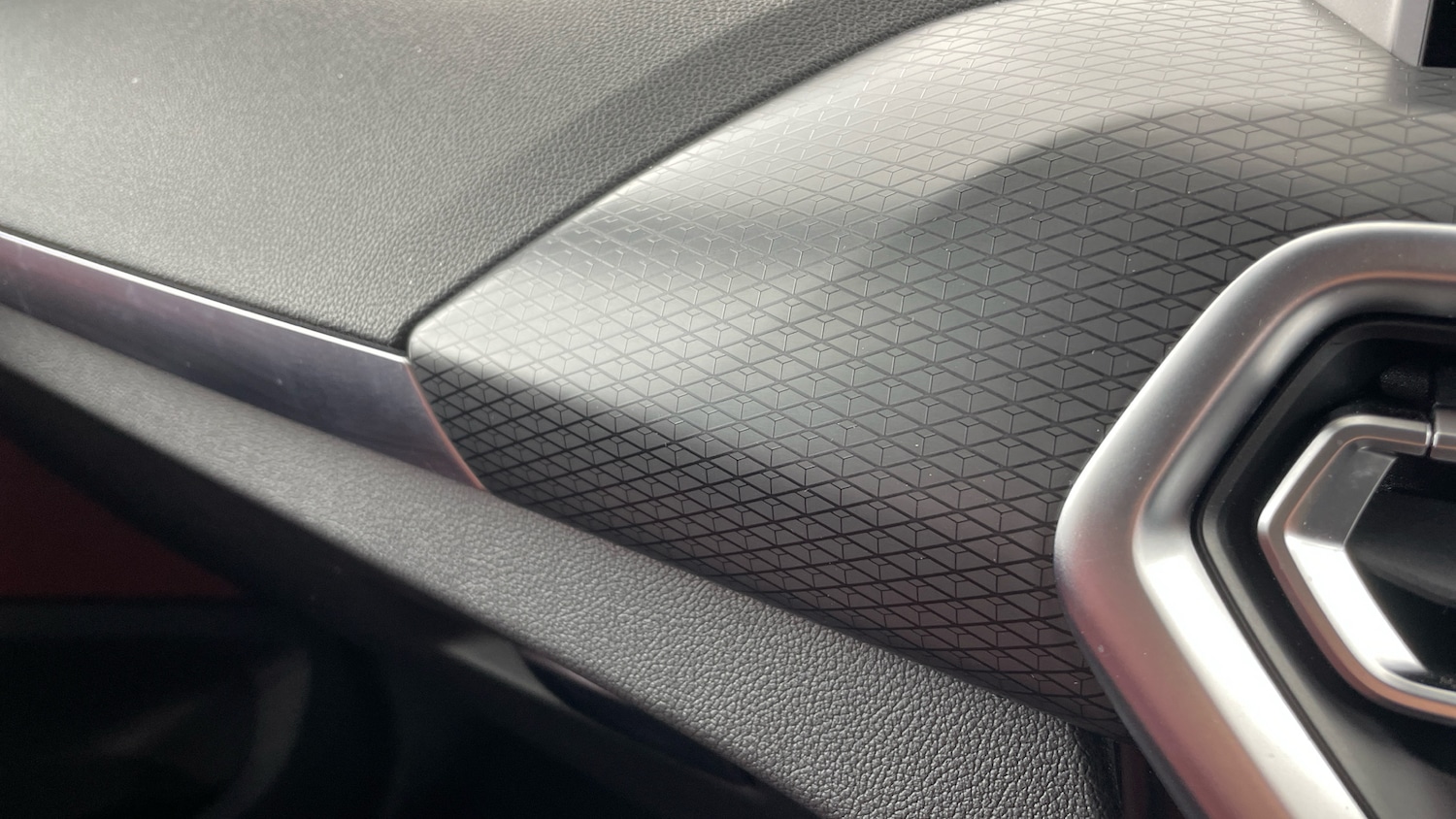 Used Volkswagen T-Roc 2023 for sale - 76725521: Photo 75