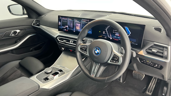 Used BMW 3 Series 2024 for sale - 76233070: Photo 6