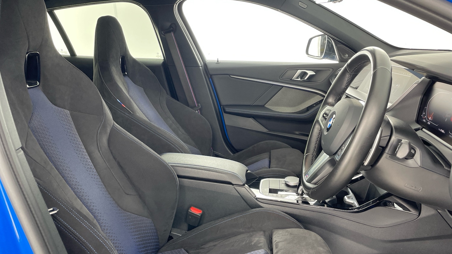 Used BMW 1 Series 2024 for sale - 77687923: Photo 11