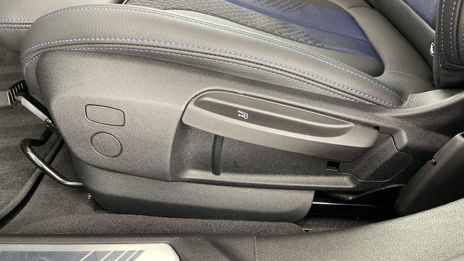 Used BMW 2 Series 2023 for sale - 77125000: Photo 27