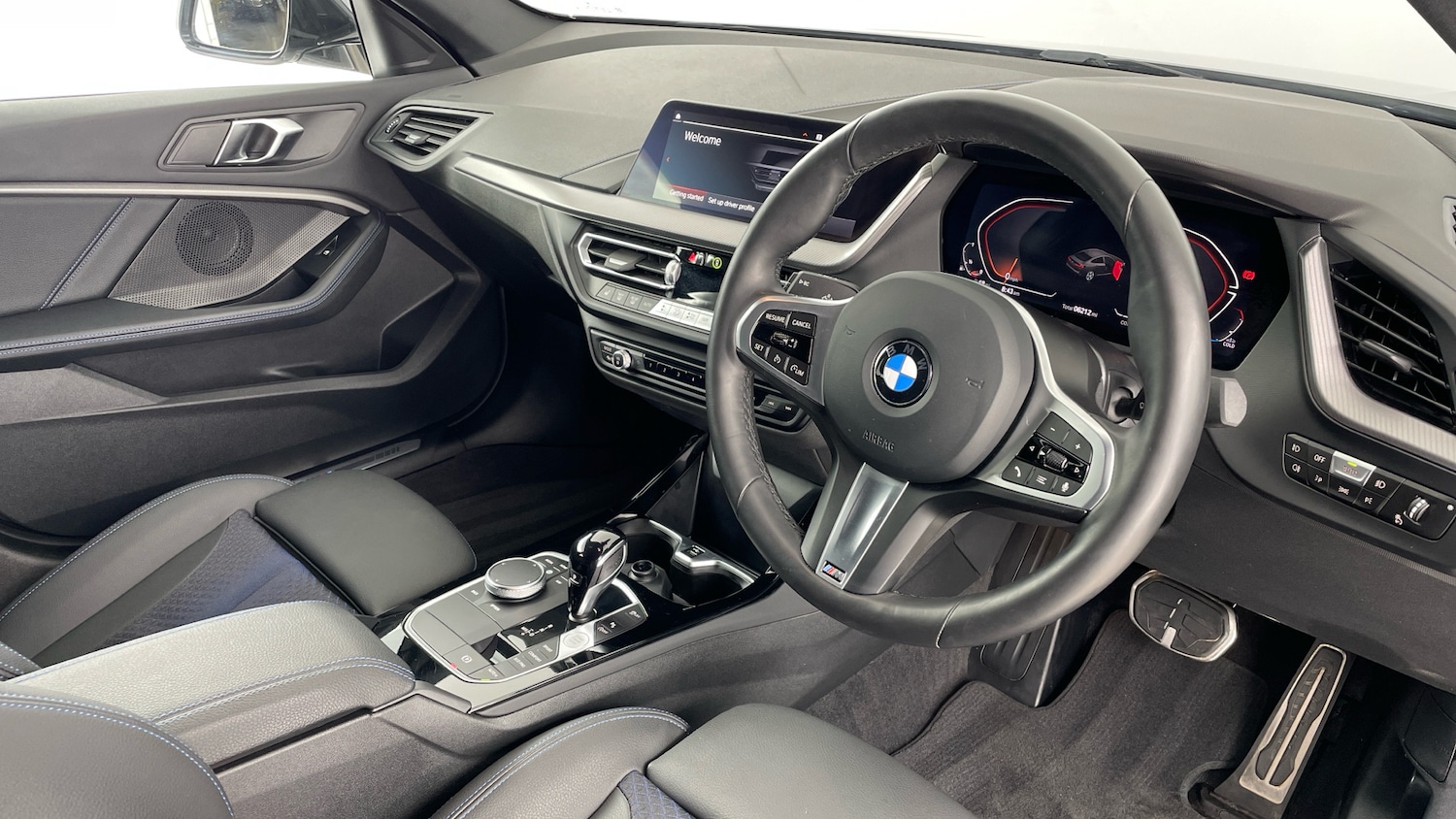 Used BMW 2 Series 2023 for sale - 77125000: Photo 6