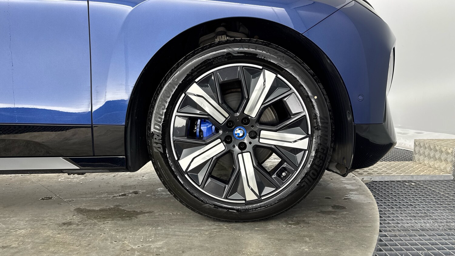 Used BMW iX 2022 for sale - 77639104: Photo 14