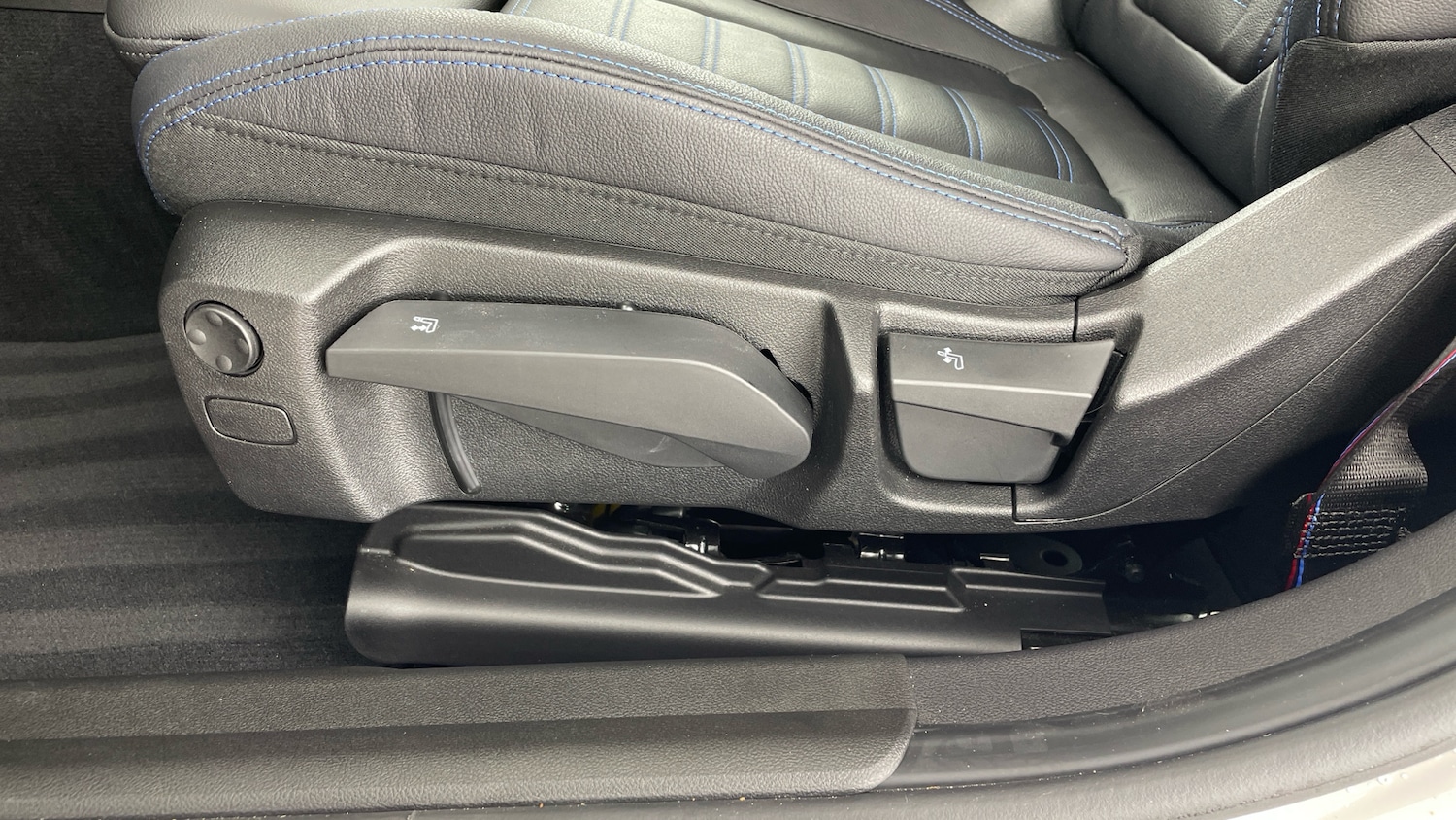 Used BMW 3 Series 2025 for sale - 76340990: Photo 27