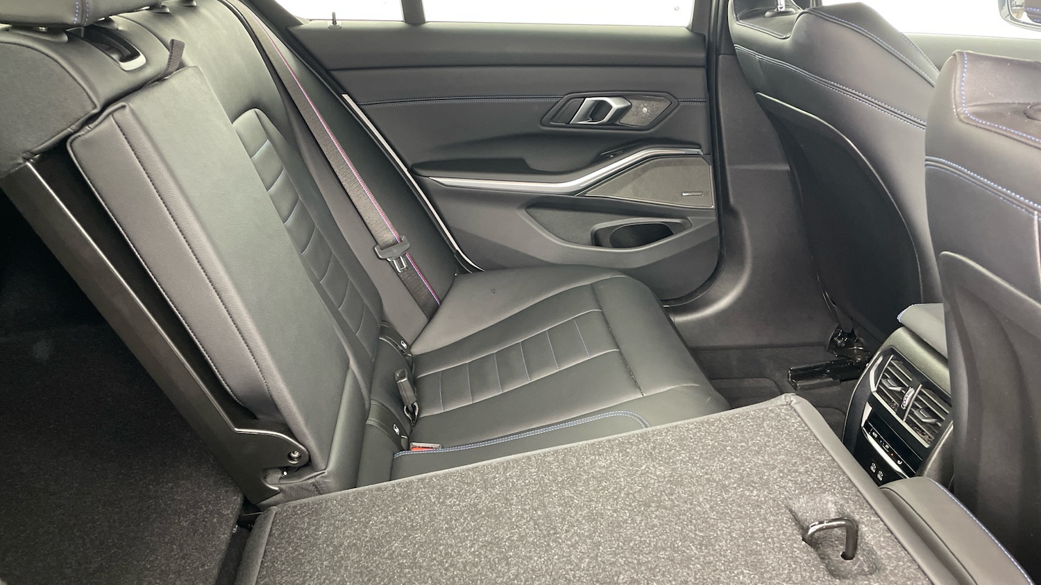 Used BMW 3 Series 2025 for sale - 76340990: Photo 47