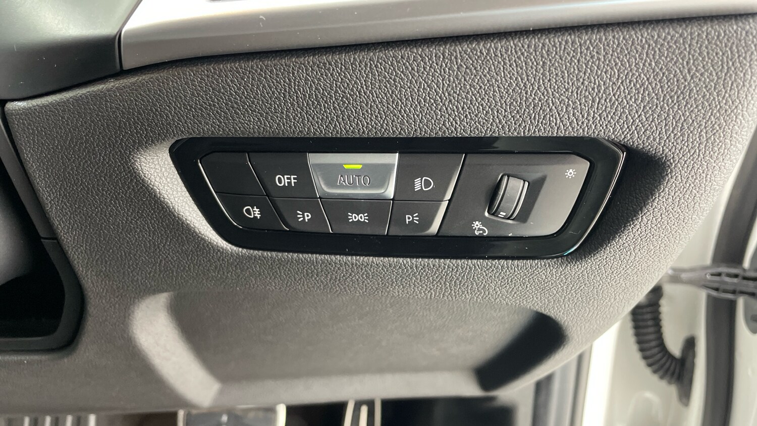 Used BMW 3 Series 2025 for sale - 76340990: Photo 52