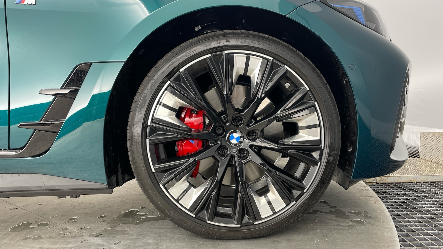 Used BMW i4 2025 for sale - 76777931: Photo 14