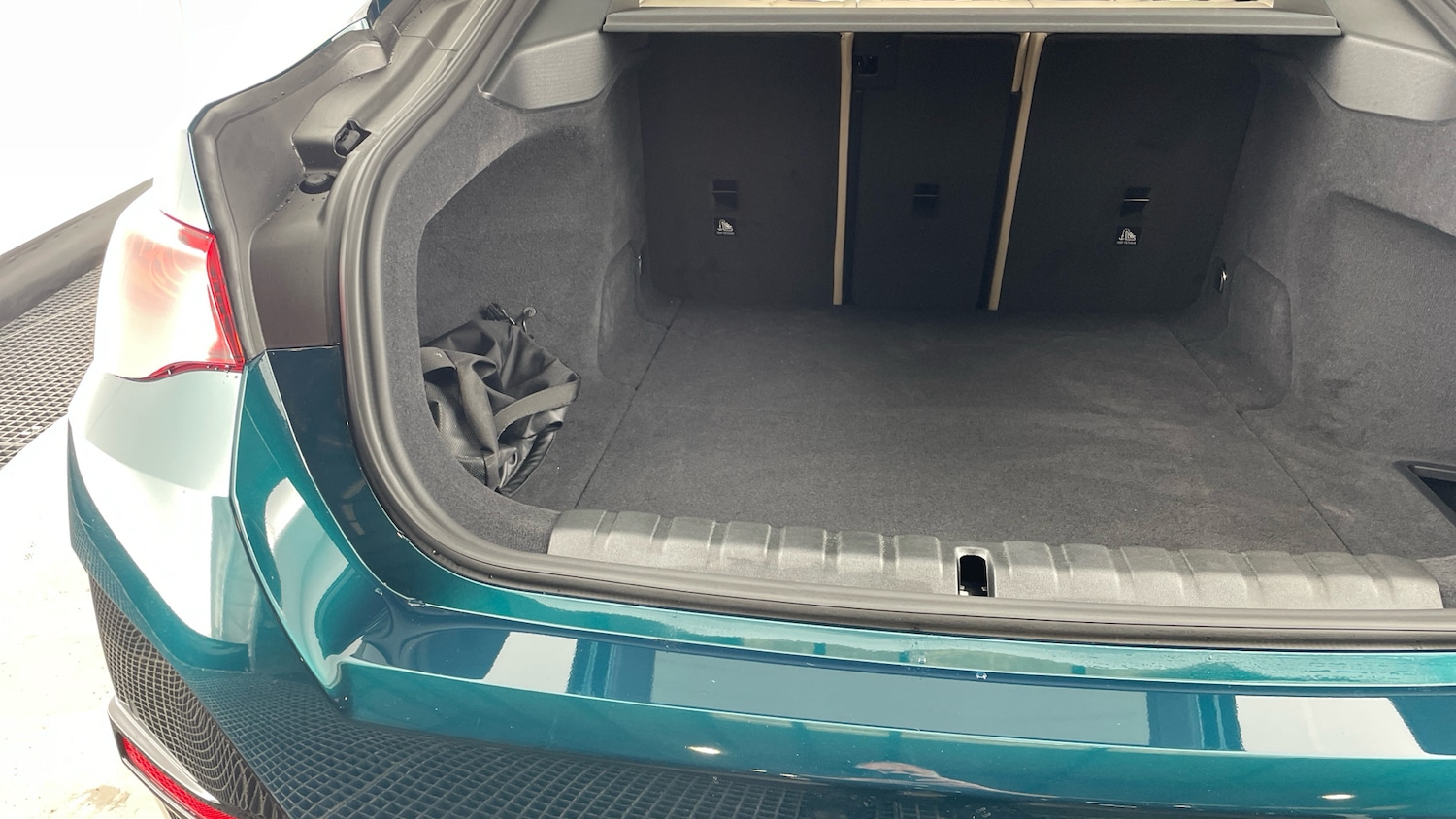 Used BMW i4 2025 for sale - 76777931: Photo 42