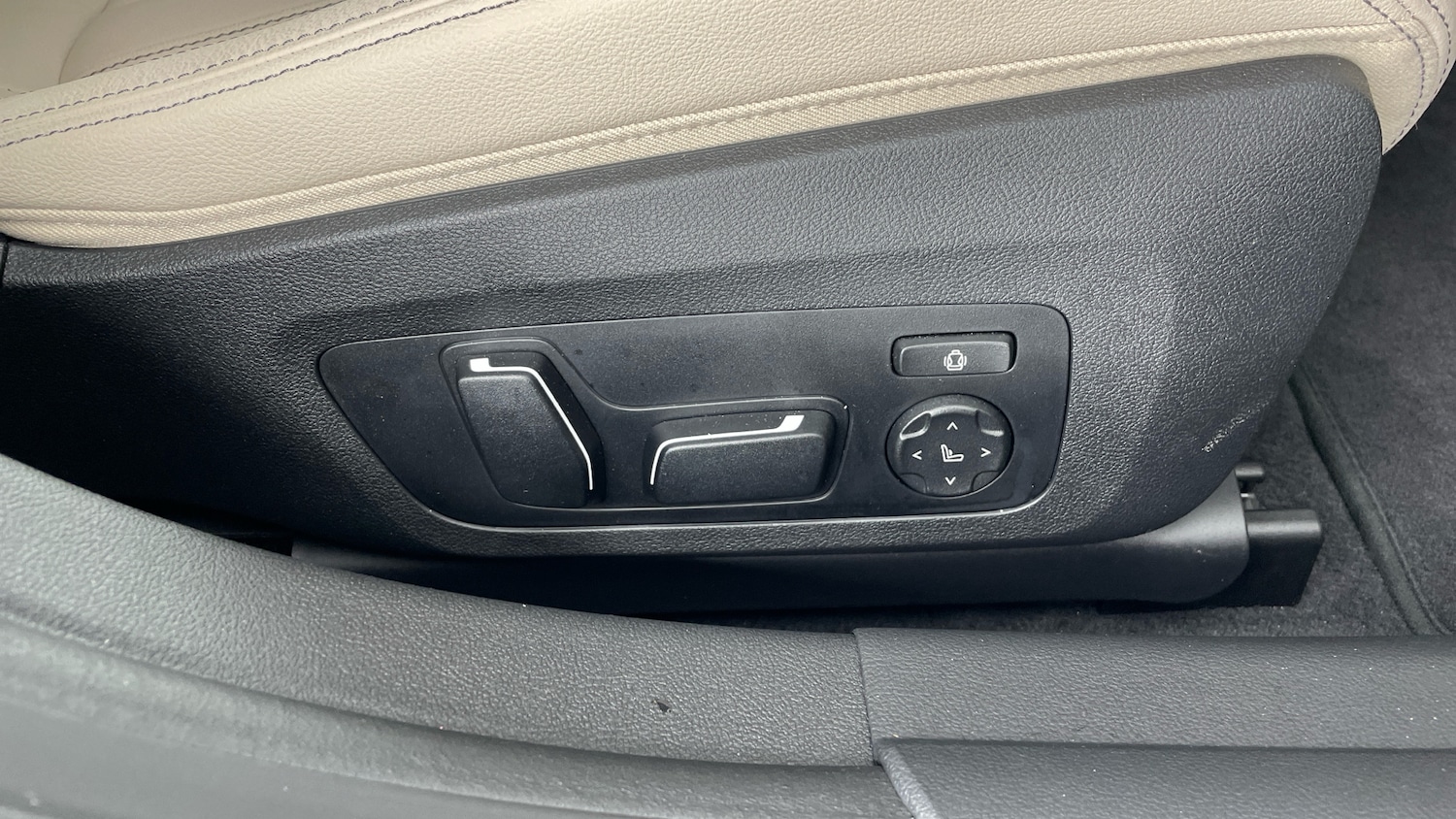 Used BMW i4 2025 for sale - 76777931: Photo 56