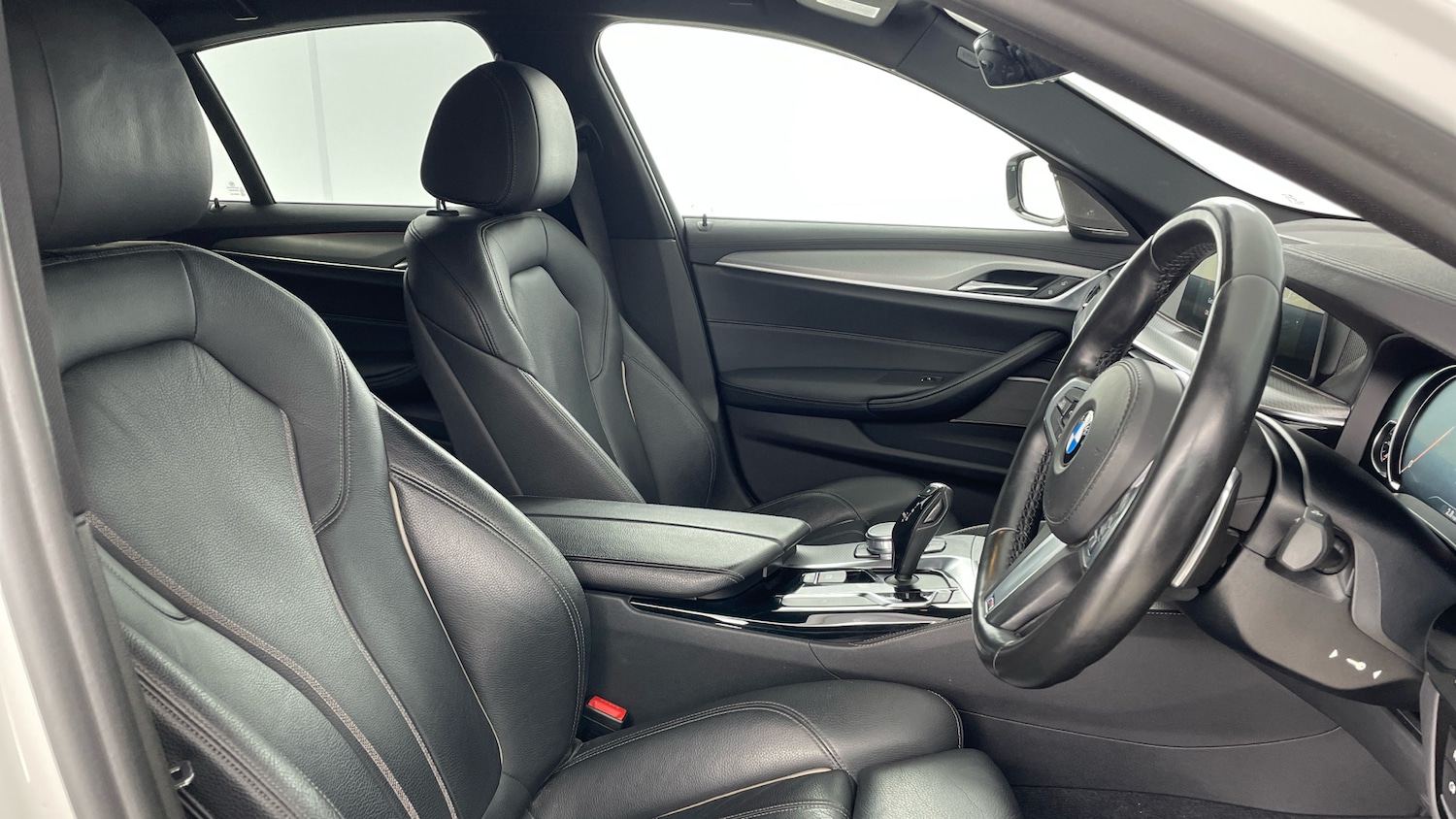 Used BMW 5 Series 2018 for sale - 77543532: Photo 11