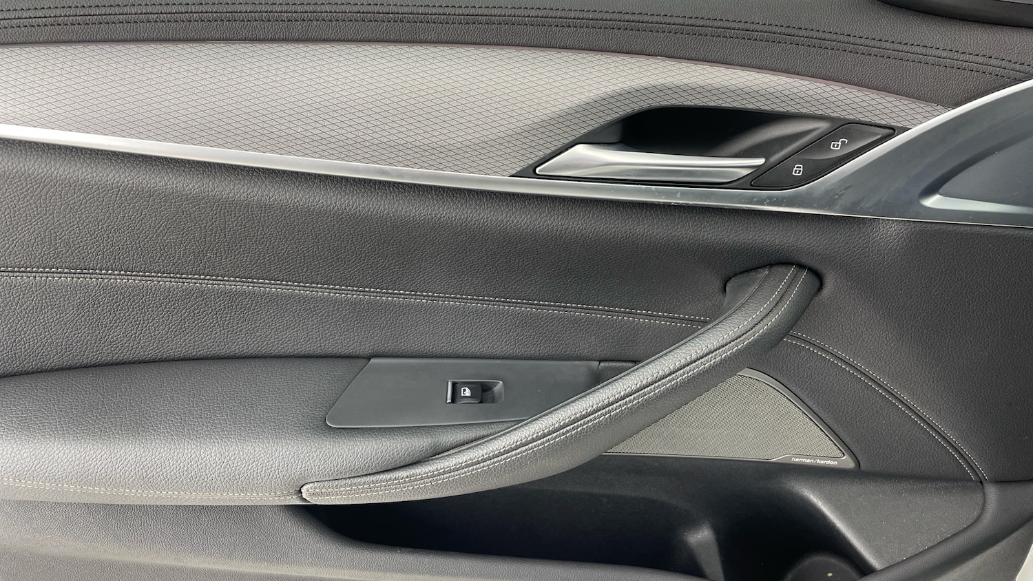 Used BMW 5 Series 2018 for sale - 77543532: Photo 25