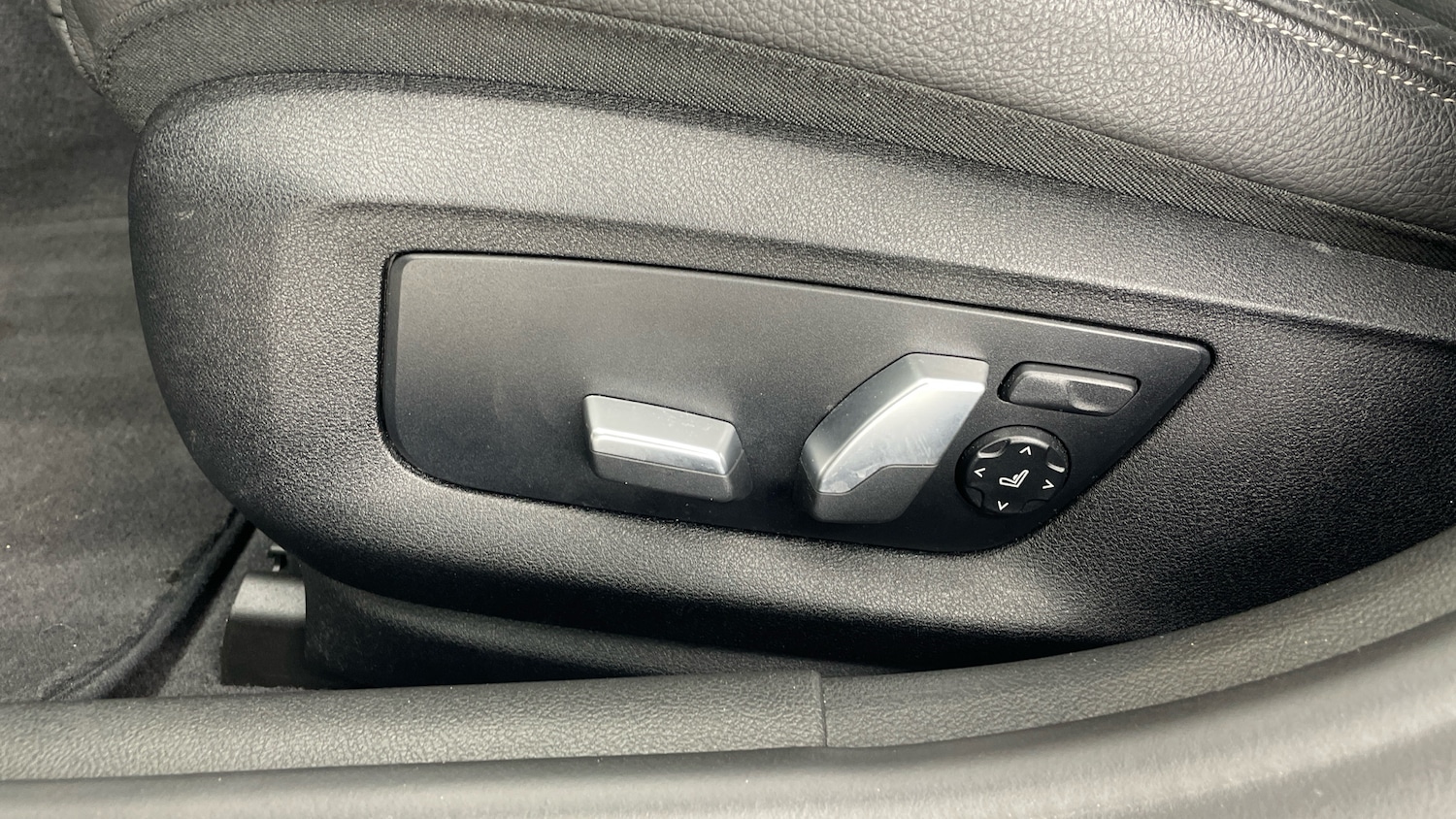 Used BMW 5 Series 2018 for sale - 77543532: Photo 26