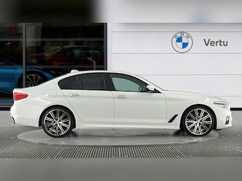 Used BMW 5 Series 2018 for sale - 77543532: Photo