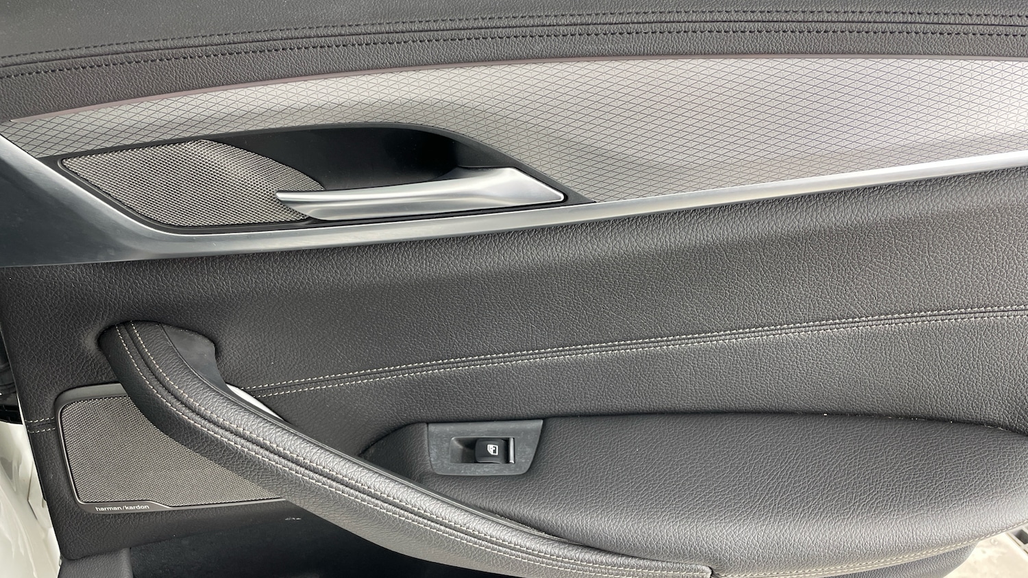 Used BMW 5 Series 2018 for sale - 77543532: Photo 43