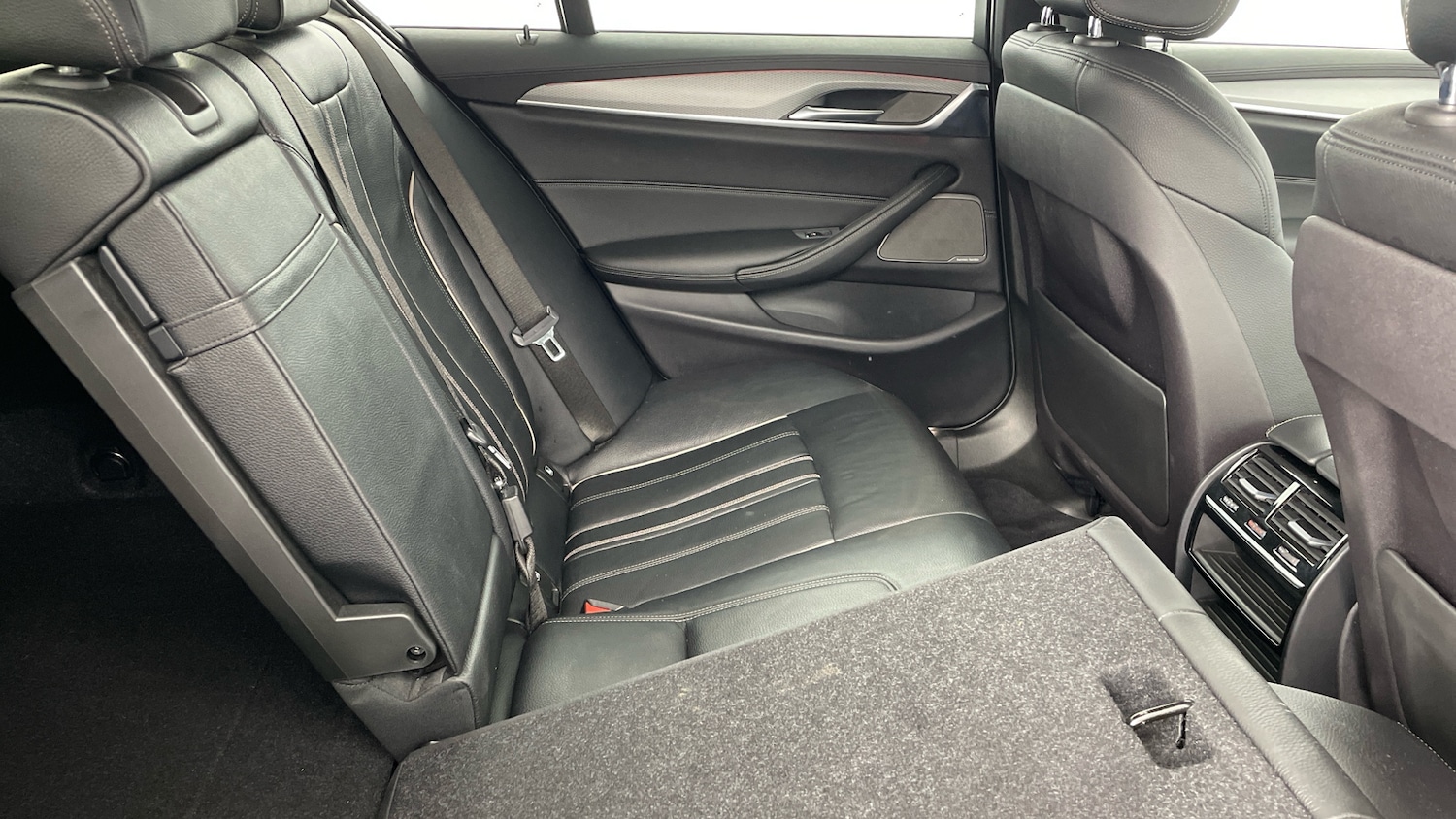 Used BMW 5 Series 2018 for sale - 77543532: Photo 46