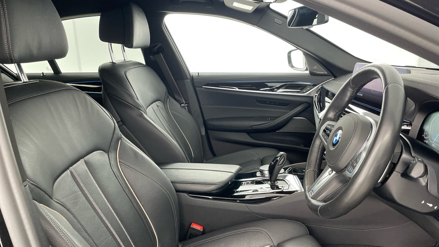 Used BMW 5 Series 2021 for sale - 76737927: Photo 11