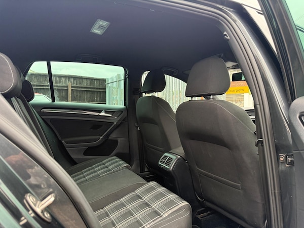 Used Volkswagen Golf 2015 for sale - 76209034: Photo 35