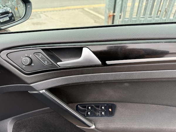 Used Volkswagen Golf 2015 for sale - 76209034: Photo 36