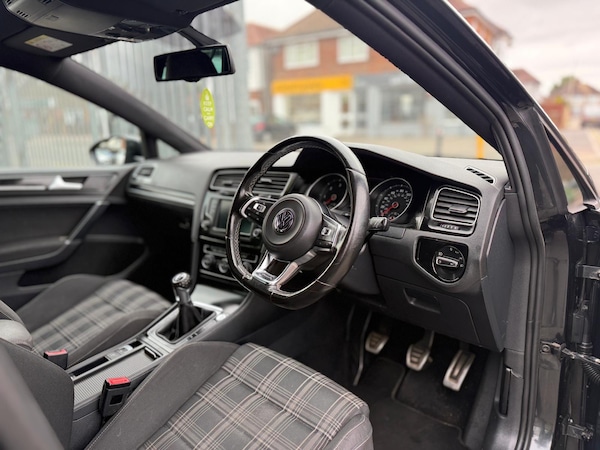 Used Volkswagen Golf 2015 for sale - 76209034: Photo 37